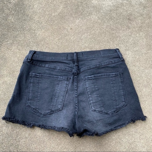 Abercrombie & Fitch Frayed Hem Denim Shorts - Picture 4 of 4